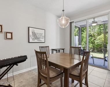 381 Richmond Drive - Photo Thumbnail 12