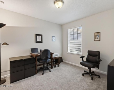 381 Richmond Drive - Photo Thumbnail 23
