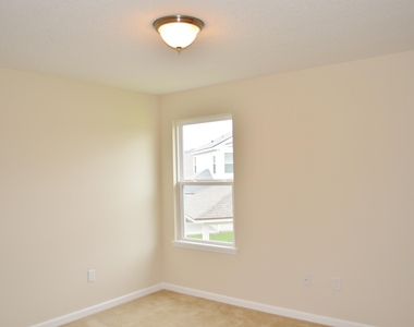 174 Spring Park Avenue - Photo Thumbnail 15