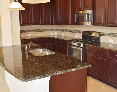 174 Spring Park Avenue - Photo Thumbnail 4