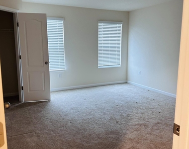 9582 Star Drive - Photo Thumbnail 3