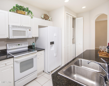 110 Calle El Jardin - Photo Thumbnail 6