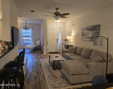 110 Calle El Jardin - Photo Thumbnail 3