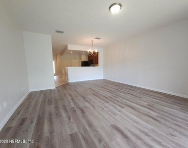 13366 Stone Pond Drive - Photo Thumbnail 6