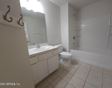 13366 Stone Pond Drive - Photo Thumbnail 17