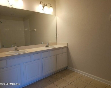 13366 Stone Pond Drive - Photo Thumbnail 14