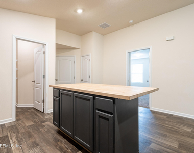 2446 Oak Stream Drive - Photo Thumbnail 9