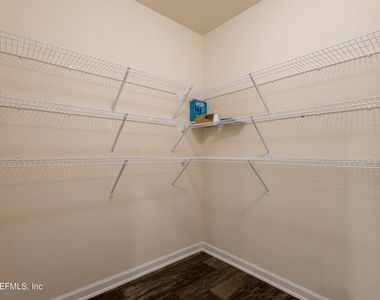 2446 Oak Stream Drive - Photo Thumbnail 10