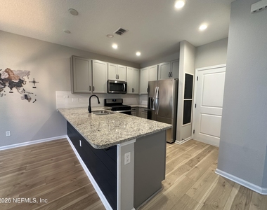 61 Pinebury Lane - Photo Thumbnail 6