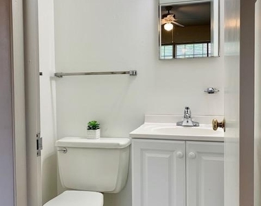 1815 Van Wert Avenue - Photo Thumbnail 8