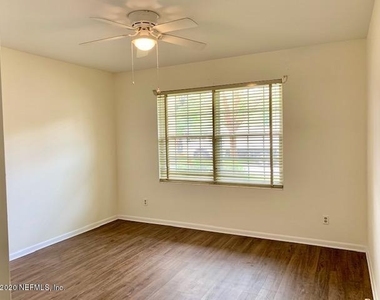 1815 Van Wert Avenue - Photo Thumbnail 6