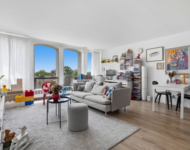 1450 E 55th Place - Photo Thumbnail 3