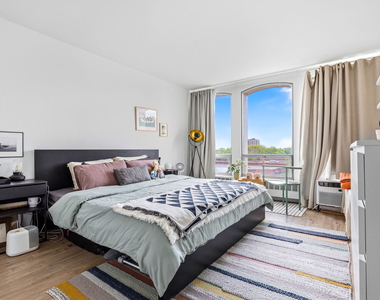 1450 E 55th Place - Photo Thumbnail 9