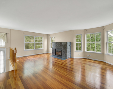 62 E Clare Court - Photo Thumbnail 1