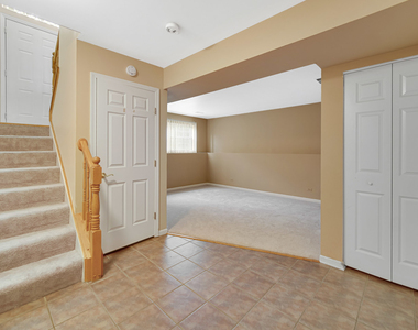 62 E Clare Court - Photo Thumbnail 15