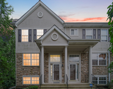 62 E Clare Court - Photo Thumbnail 19