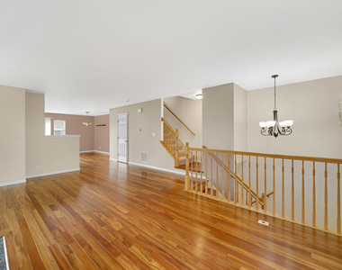62 E Clare Court - Photo Thumbnail 3
