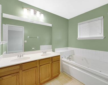 62 E Clare Court - Photo Thumbnail 13