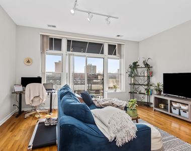 2010 W Pierce Street - Photo Thumbnail 2