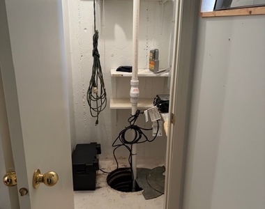 467 E Valleyview Drive - Photo Thumbnail 10