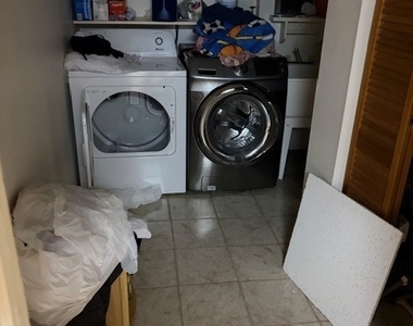 467 E Valleyview Drive - Photo Thumbnail 8