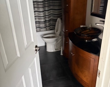 467 E Valleyview Drive - Photo Thumbnail 4
