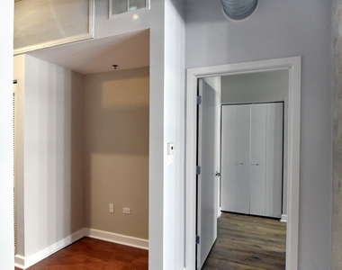 1305 S Michigan Avenue - Photo Thumbnail 16