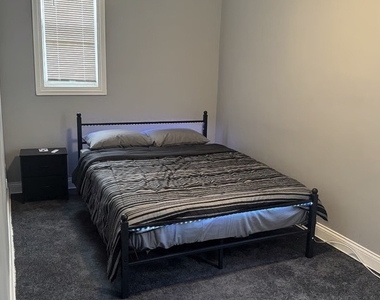6500 S Rhodes Avenue - Photo Thumbnail 9