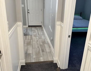 6500 S Rhodes Avenue - Photo Thumbnail 10