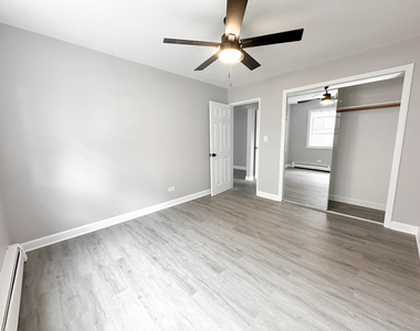 4300 N Keystone Avenue - Photo Thumbnail 6