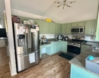 86 Newberry Court - Photo Thumbnail 5