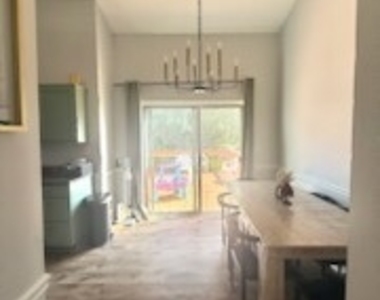 86 Newberry Court - Photo Thumbnail 3