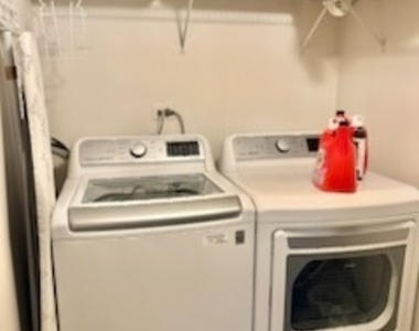 86 Newberry Court - Photo Thumbnail 17