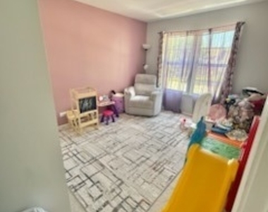 86 Newberry Court - Photo Thumbnail 9