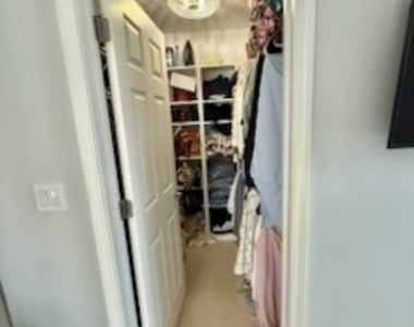86 Newberry Court - Photo Thumbnail 16