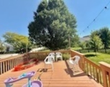 86 Newberry Court - Photo Thumbnail 18
