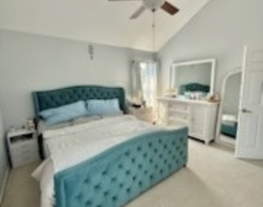 86 Newberry Court - Photo Thumbnail 14