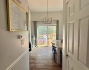 86 Newberry Court - Photo Thumbnail 2