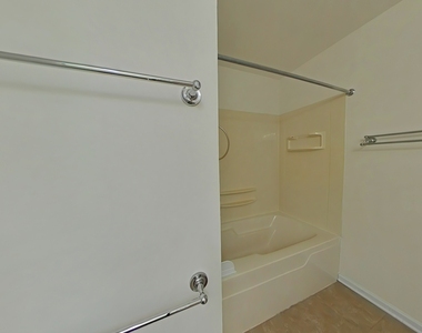 3524 Willowview Court - Photo Thumbnail 7