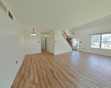 3524 Willowview Court - Photo Thumbnail 2