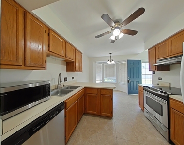 3524 Willowview Court - Photo Thumbnail 3