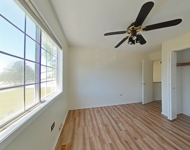 3524 Willowview Court - Photo Thumbnail 6