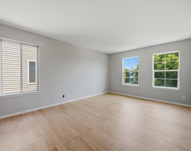 21854 W Kentwood Drive - Photo Thumbnail 21