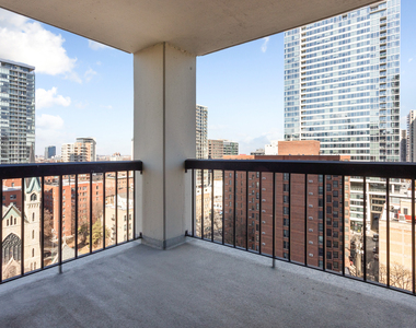 1122 N Clark Street - Photo Thumbnail 13
