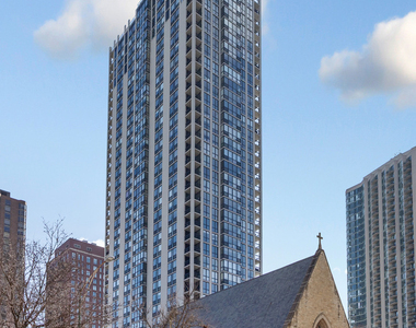 1122 N Clark Street - Photo Thumbnail 1