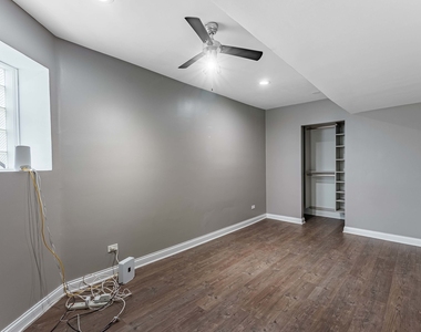 555 N Lawler Avenue - Photo Thumbnail 14