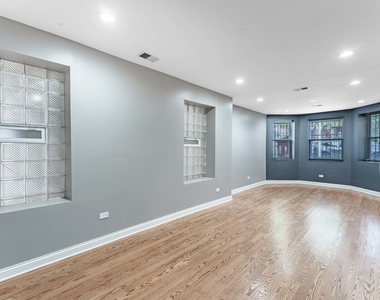 555 N Lawler Avenue - Photo Thumbnail 6