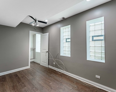 555 N Lawler Avenue - Photo Thumbnail 15