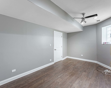 555 N Lawler Avenue - Photo Thumbnail 18