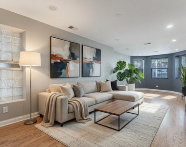 555 N Lawler Avenue - Photo Thumbnail 5